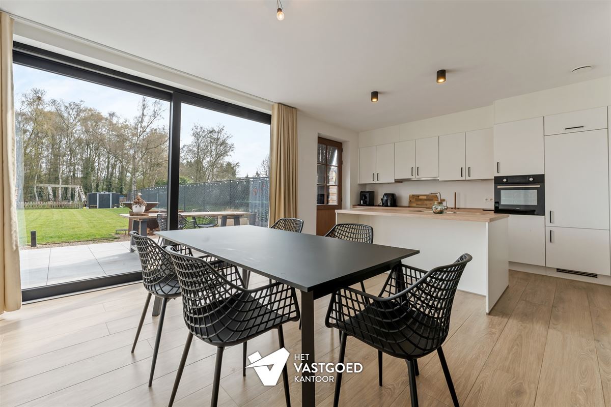 ENERGIEZUINIGE NIEUWBOUWWONING (E21) OP PERCEEL VAN 6A63CA IN GROENE DOCH CENTRALE OMGEVING