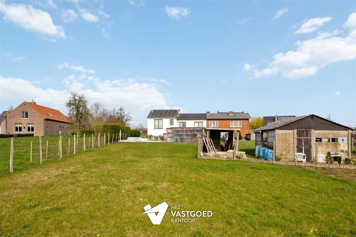 PERFECT ONDERHOUDEN GELIJKVLOERS APPARTEMENT (146M²) MET 3 SLAAPKAMERS EN TERRAS TE HASSELT