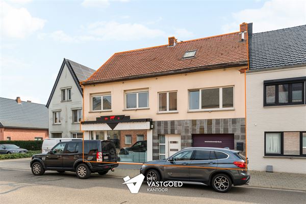 ZEER RUIM PAND (CA 550M2) MET APPARTEMENT 3 SLAAPKAMERS