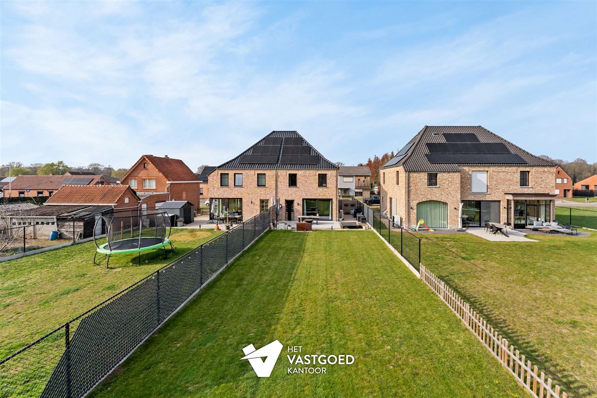 ENERGIEZUINIGE NIEUWBOUWWONING (E21) OP PERCEEL VAN 6A63CA IN GROENE DOCH CENTRALE OMGEVING