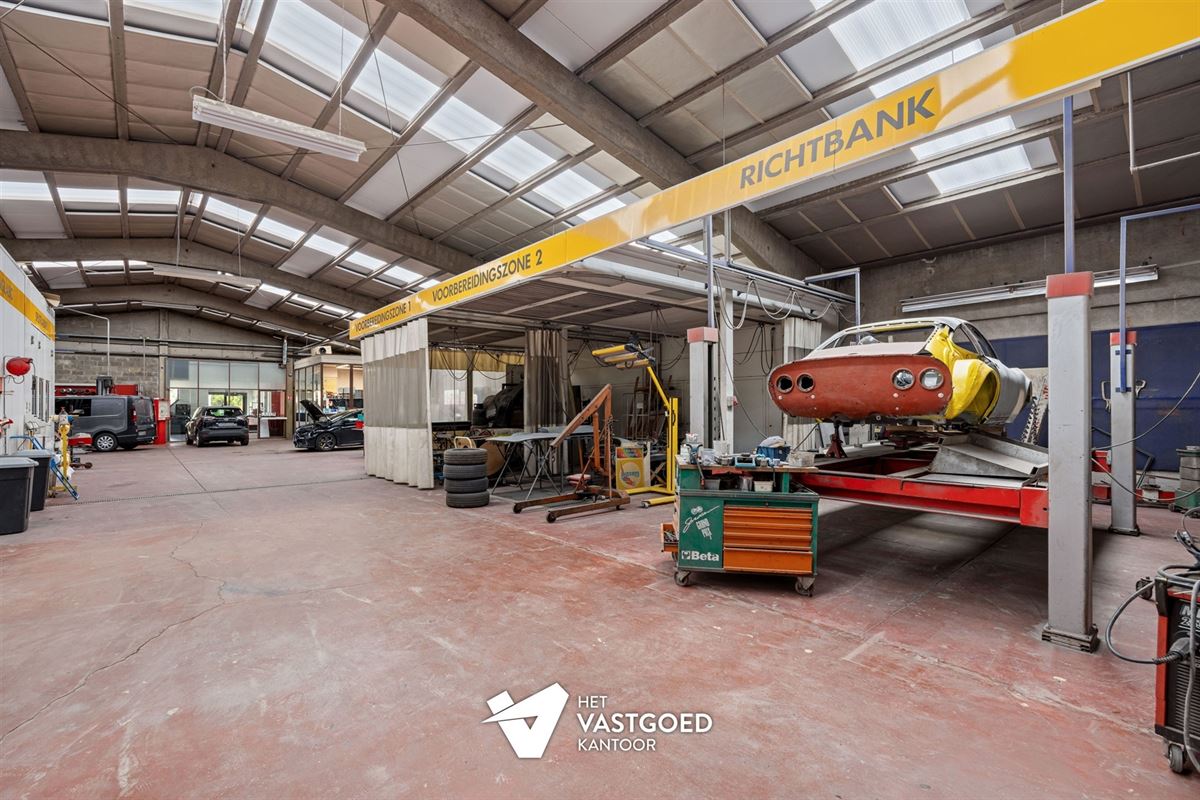 OVER TE NEMEN GARAGE (800M²) EN TANKSTATION GELEGEN OP EEN PERCEEL VAN 2727M² TE HAM