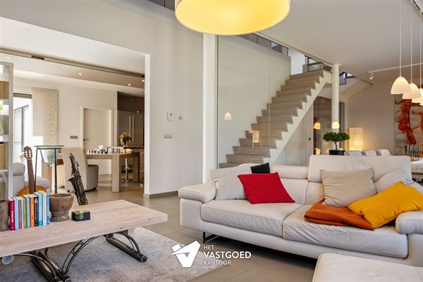 PRACHTIGE, RUIME EN ENERGIEZUINIGE WONING OP MOOI PERCEEL