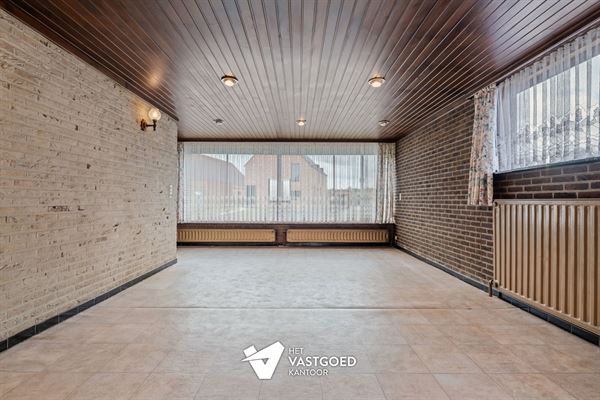 RUIME WONING (4 SLPKS) OP RUIM PERCEEL 1498M2