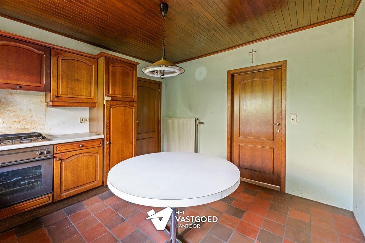 TE RENOVEREN WONING MET 3 SLAAPKAMERS RUSTIG GELEGEN OP EEN PERCEEL VAN 760M² TE LEOPOLDSBURG