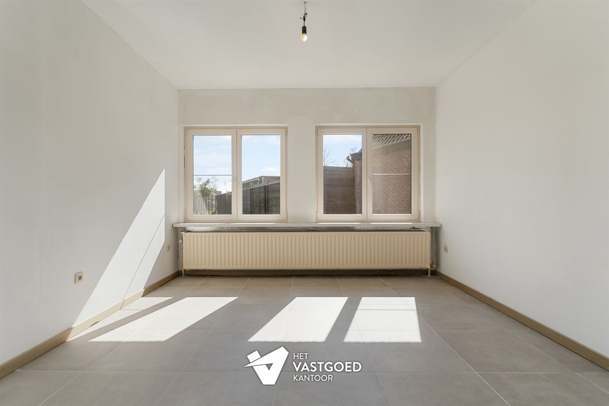RECENT GERENOVEERDE RUIME WONING (220M²) MET 5 SLAAPKAMERS EN TUIN MET TUINKAMER TE BERINGEN