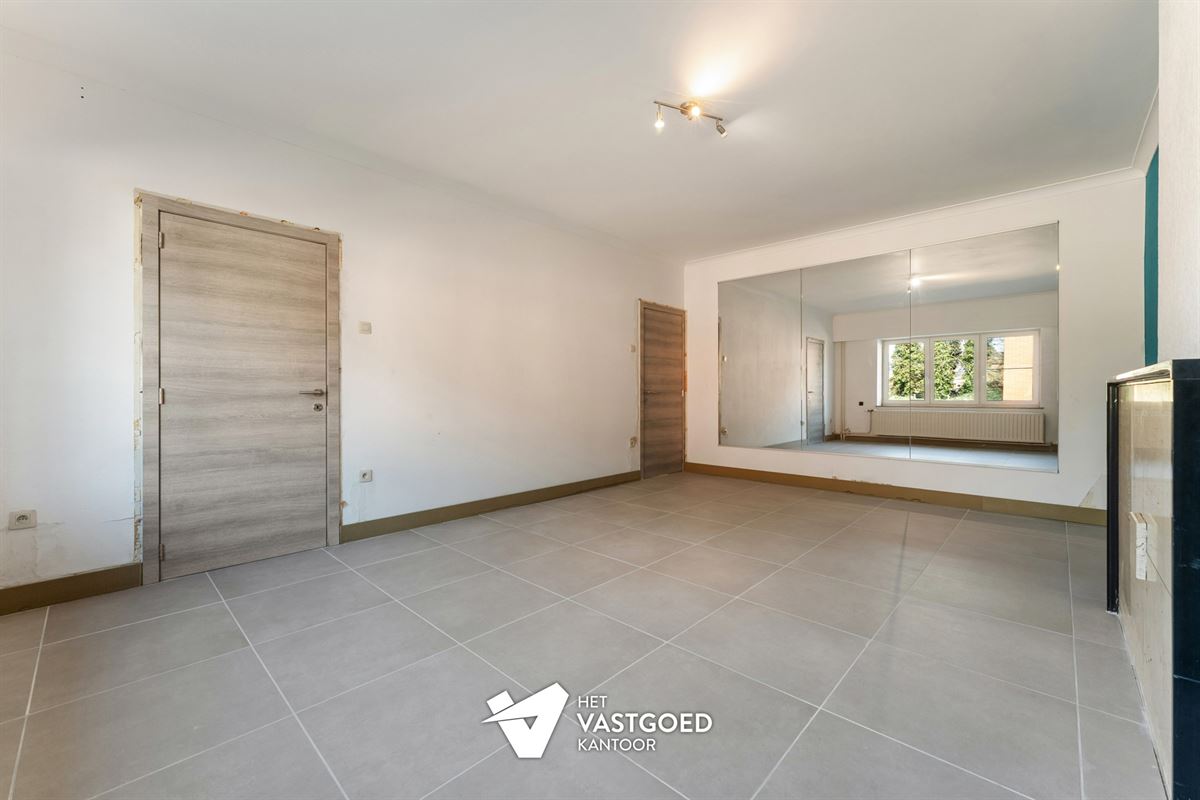 RECENT GERENOVEERDE RUIME WONING (220M²) MET 5 SLAAPKAMERS EN TUIN MET TUINKAMER TE BERINGEN