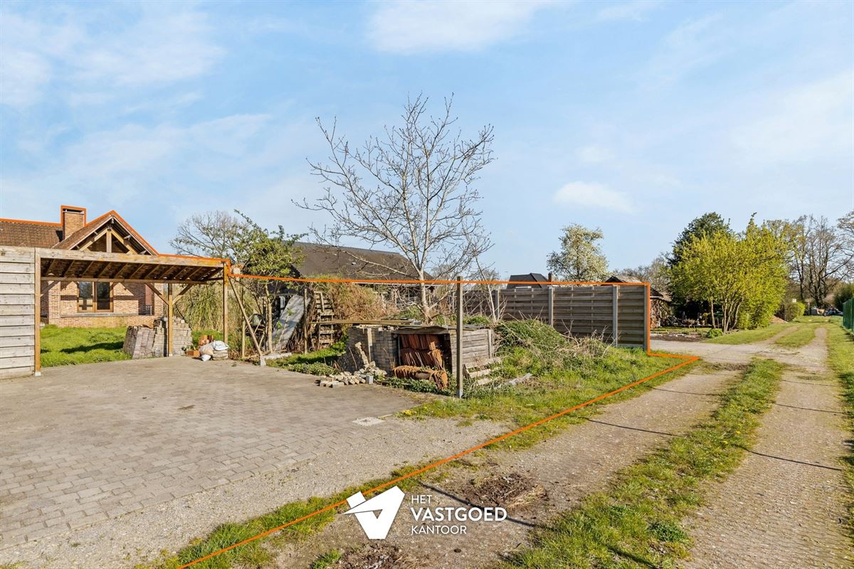 ZEER RUIME WONING MET TAL VAN MOGELIJKHEDEN OP BREED PERCEEL VAN 15 ARE TE KOERSEL