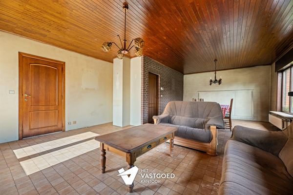 TE RENOVEREN WONING MET 3 SLAAPKAMERS RUSTIG GELEGEN OP EEN PERCEEL VAN 760M² TE LEOPOLDSBURG