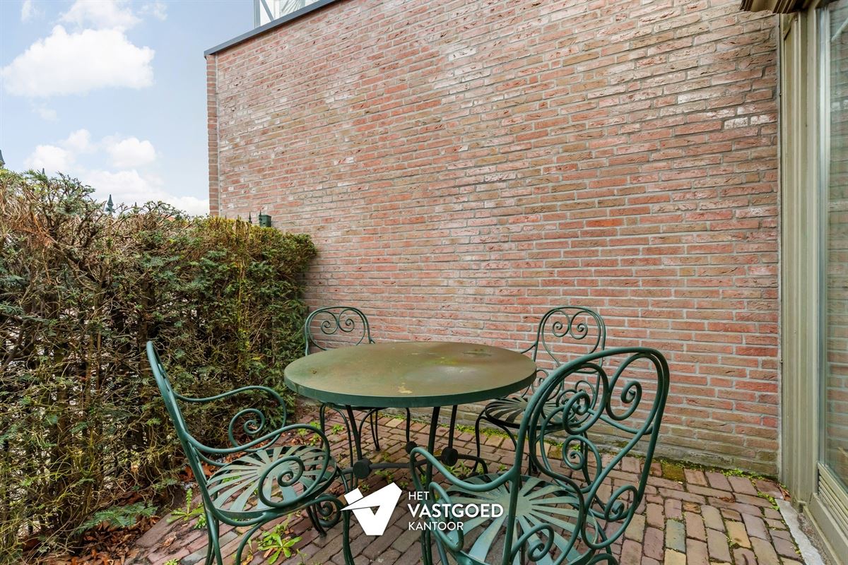 PERFECT ONDERHOUDEN GELIJKVLOERS APPARTEMENT (135M²) MET 2 SLAAPKAMERS + DRESSING EN TERRAS TE LAAKDAL