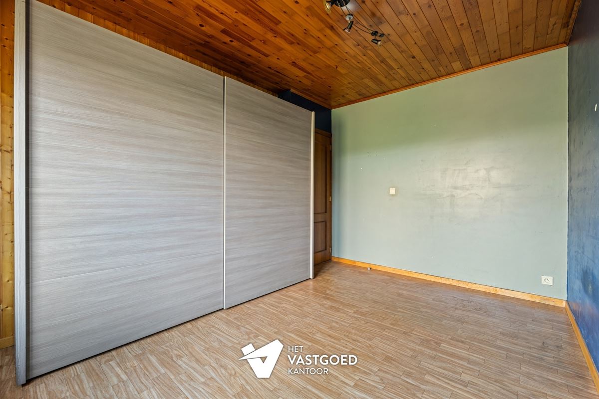 TE RENOVEREN WONING MET 3 SLAAPKAMERS RUSTIG GELEGEN OP EEN PERCEEL VAN 760M² TE LEOPOLDSBURG