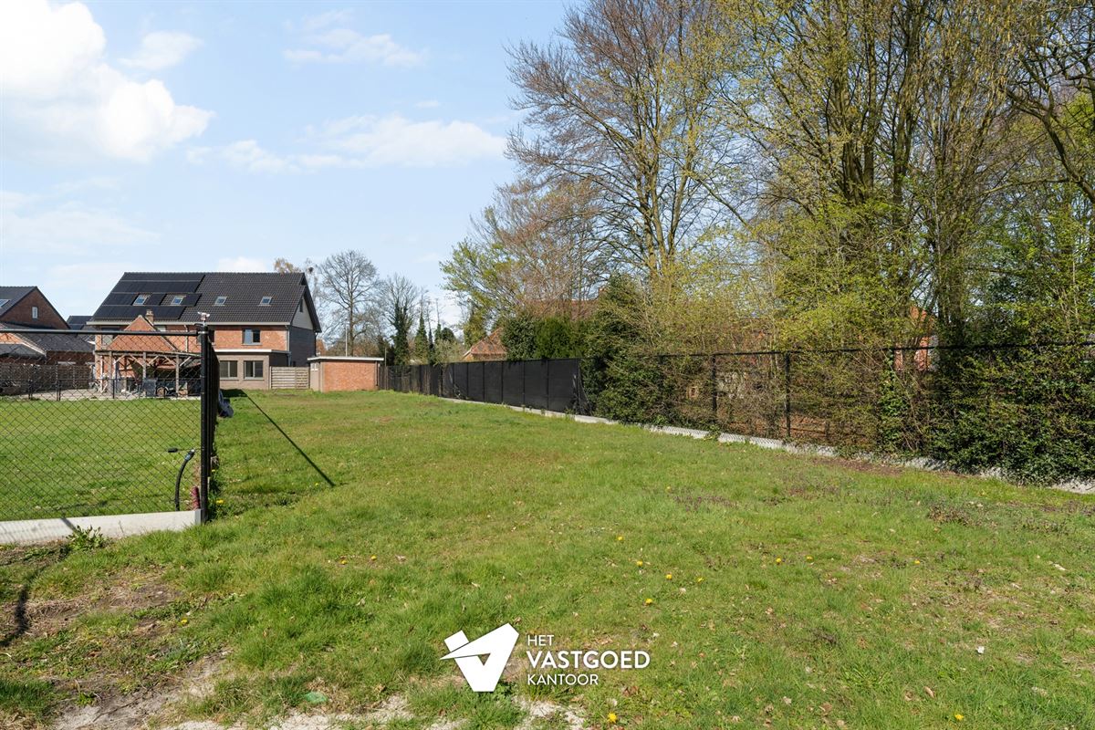RECENT GERENOVEERDE RUIME WONING (220M²) MET 5 SLAAPKAMERS EN TUIN MET TUINKAMER TE BERINGEN