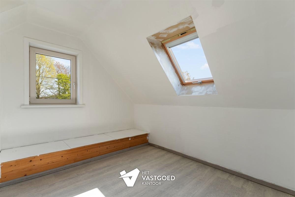 RECENT GERENOVEERDE RUIME WONING (220M²) MET 5 SLAAPKAMERS EN TUIN MET TUINKAMER TE BERINGEN