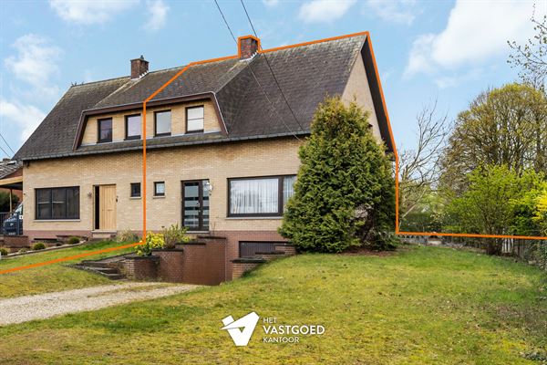 TE RENOVEREN WONING MET 3 SLAAPKAMERS OP CENTRALE LIGGING IN KOERSEL-CENTRUM