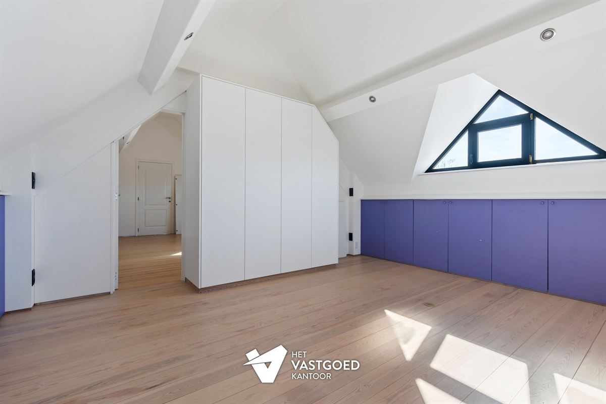 ZEER RUIME WONING MET TAL VAN MOGELIJKHEDEN OP BREED PERCEEL VAN 15 ARE TE KOERSEL