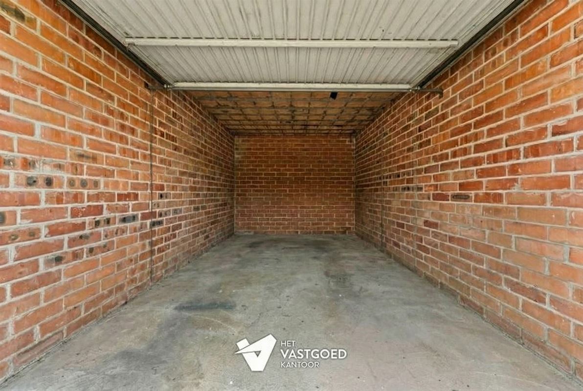 VOLLEDIG GERENOVEERD APPARTEMENT (65M²) MET 1 SLAAPKAMER, AUTOSTAANPLAATS EN GARAGEBOX TE HEUSDEN-ZOLDER