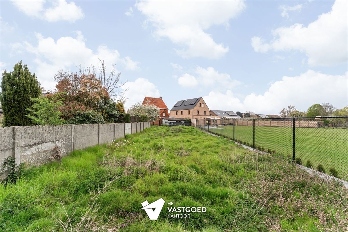 WONING MET POTENTIEEL (154M²) MET 3 SLAAPKAMERS EN PRACHTIGE TUIN TE MEERHOUT