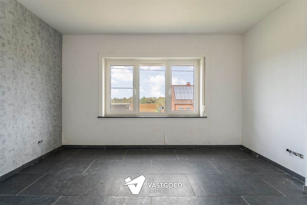 WONING MET POTENTIEEL (154M²) MET 3 SLAAPKAMERS EN PRACHTIGE TUIN TE MEERHOUT