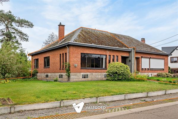 TE RENOVEREN WONING MET 3 SLAAPKAMERS OP RUSTIGE DOCH CENTRALE LIGGING IN LUMMEN (MELDERT)