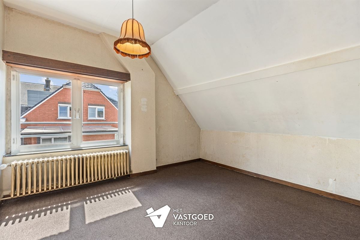 WONING MET ENORM POTENTIEEL OP MOOI PERCEEL VAN 1218M2