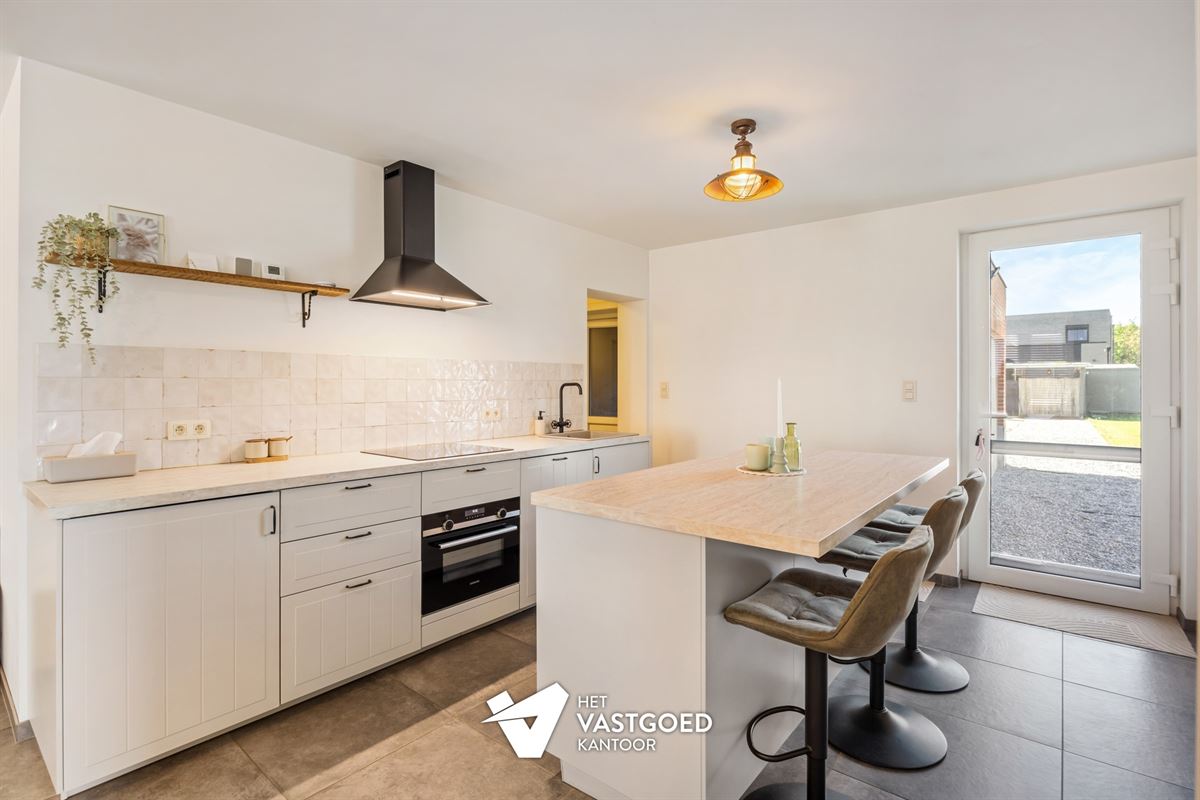 RECENT GERENOVEERDE WONING MET 3 SLAAPKAMERS OP PERCEEL VAN 7A 85CA OP CENTRALE LIGGING TE BERINGEN