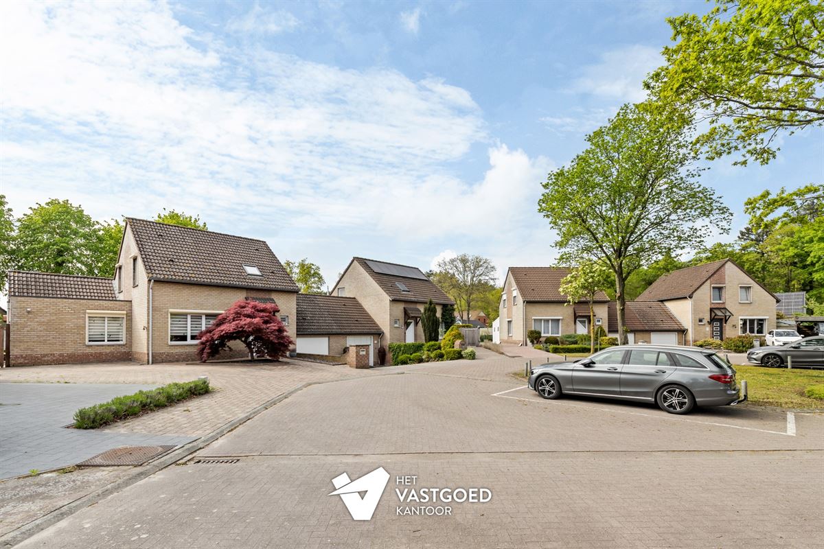 PERFECT ONDERHOUDEN INSTAPKLARE WONING MET 4 SLAAPKAMERS OP EEN PERCEEL VAN 8A 19CA TE LEOPOLDSBURG