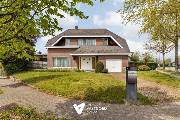 STATIGE WONING MET RENOVATIEMOGELIJKHEDEN MET 4 SLAAPKAMERS EN KNUSSE TUIN TE TESSENDERLO CENTRUM