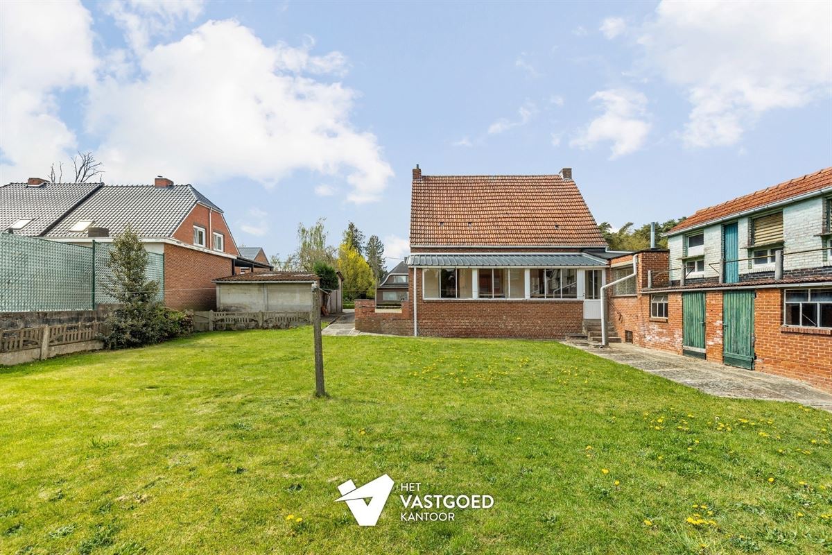 WONING MET ENORM POTENTIEEL OP MOOI PERCEEL VAN 1218M2