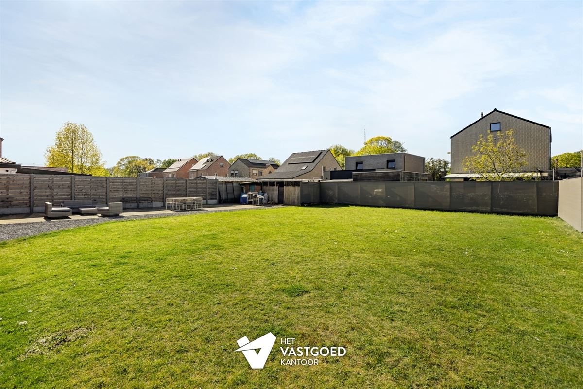 RECENT GERENOVEERDE WONING MET 3 SLAAPKAMERS OP PERCEEL VAN 7A 85CA OP CENTRALE LIGGING TE BERINGEN