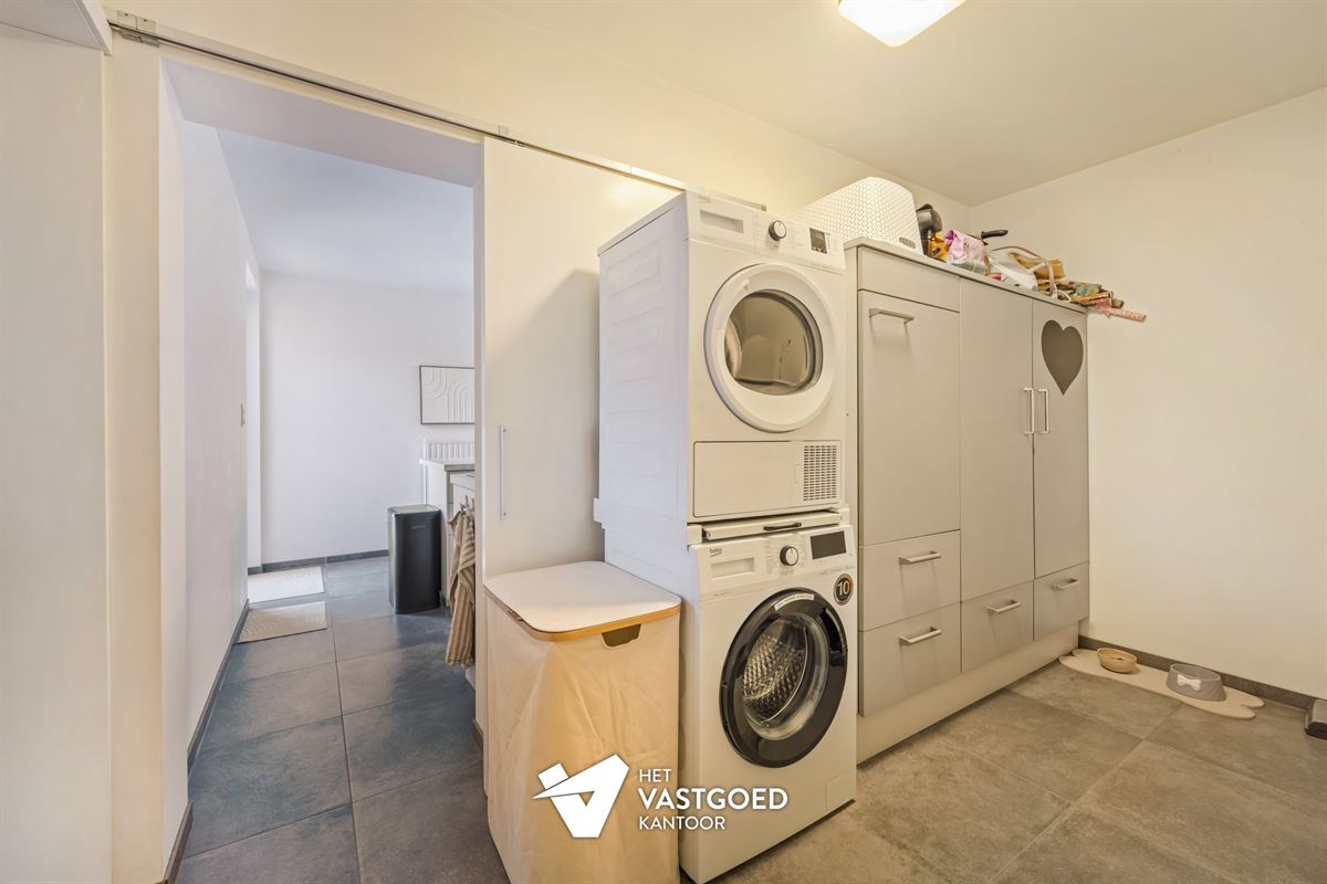 RECENT GERENOVEERDE WONING MET 3 SLAAPKAMERS OP PERCEEL VAN 7A 85CA OP CENTRALE LIGGING TE BERINGEN