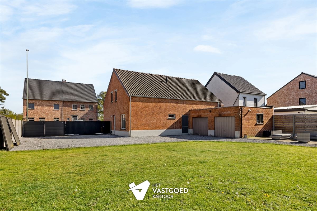 RECENT GERENOVEERDE WONING MET 3 SLAAPKAMERS OP PERCEEL VAN 7A 85CA OP CENTRALE LIGGING TE BERINGEN