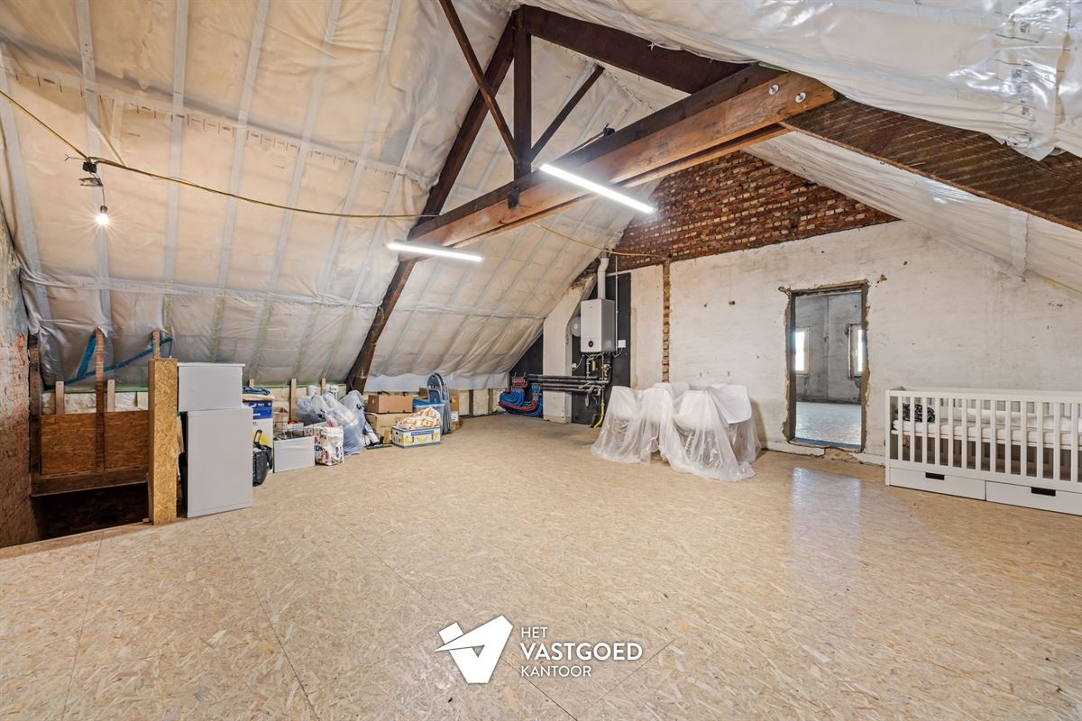 RECENT GERENOVEERDE WONING MET 3 SLAAPKAMERS OP PERCEEL VAN 7A 85CA OP CENTRALE LIGGING TE BERINGEN