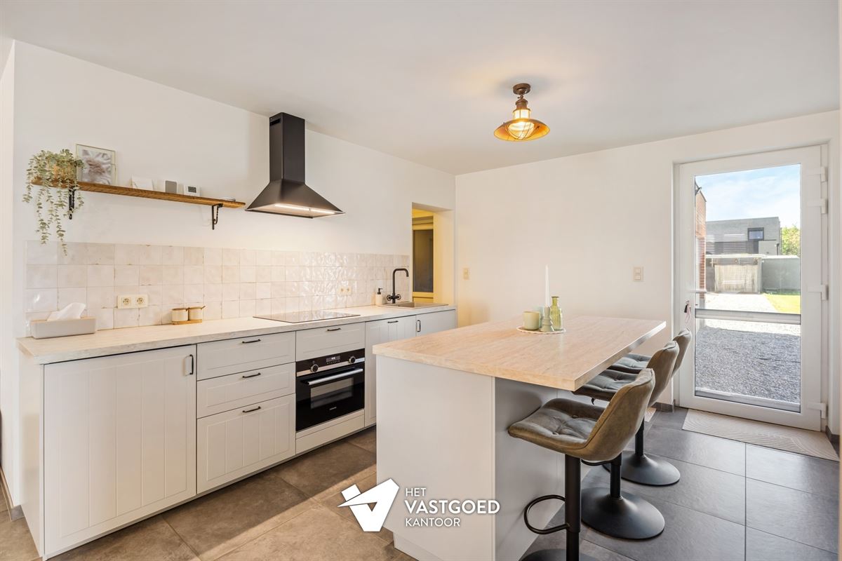 RECENT GERENOVEERDE WONING MET 3 SLAAPKAMERS OP PERCEEL VAN 7A 85CA OP CENTRALE LIGGING TE BERINGEN