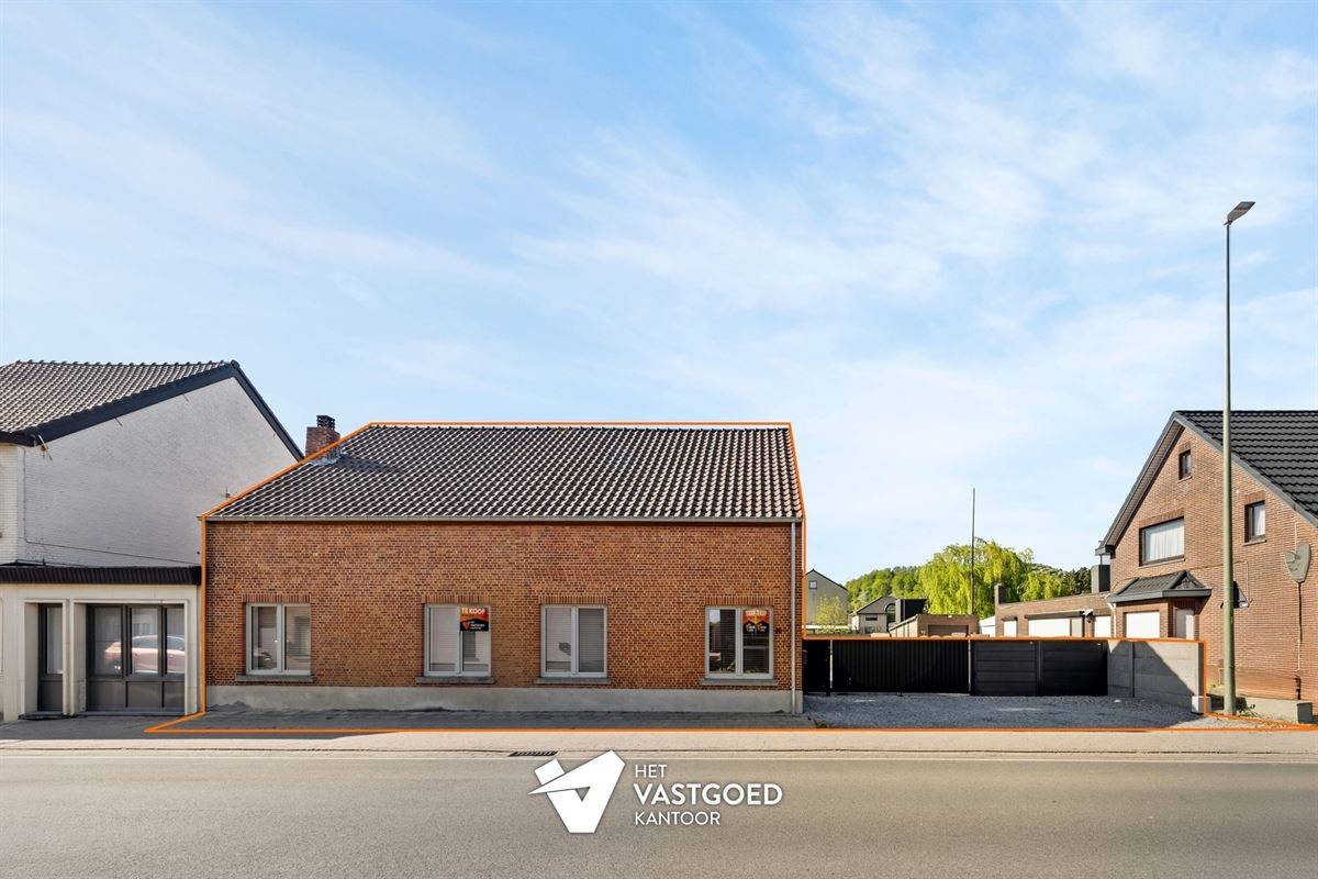 RECENT GERENOVEERDE WONING MET 3 SLAAPKAMERS OP PERCEEL VAN 7A 85CA OP CENTRALE LIGGING TE BERINGEN