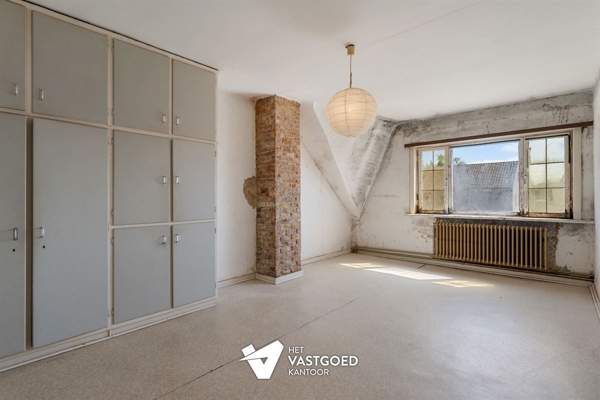 RUIME WONING MET ENORM POTENTIEEL OP IDEALE LIGGING