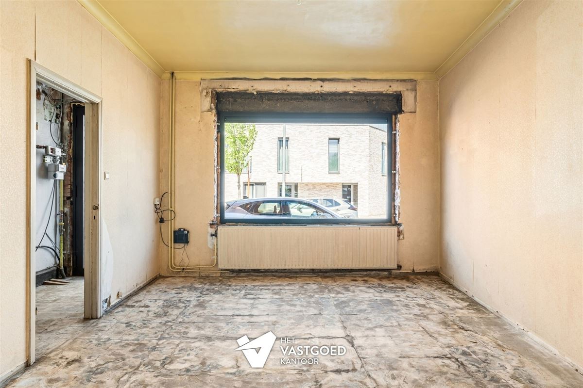 TE RENOVEREN STADSWONING MET RUIME TUIN EN GARAGE IN BERINGEN-CENTRUM