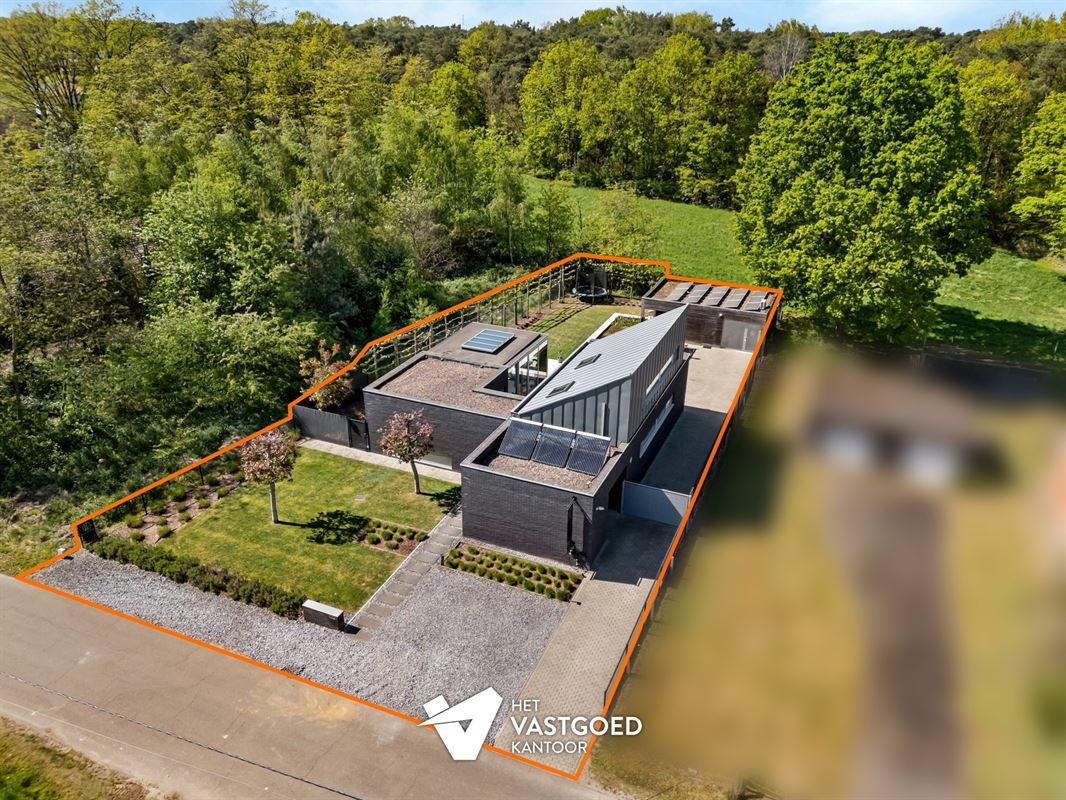RECENTE WONING MET KWALITATIEVE AFWERKING OP TOP-LIGGING