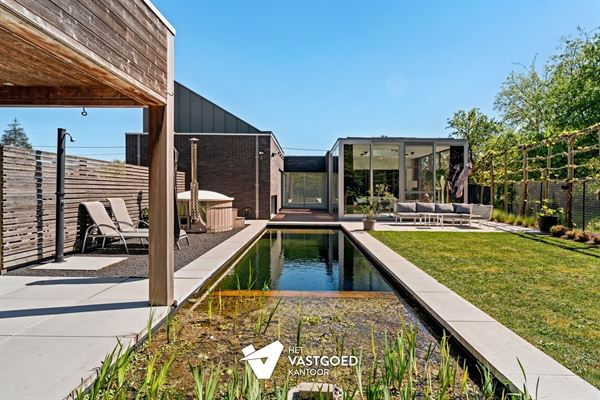 RECENTE WONING MET KWALITATIEVE AFWERKING OP TOP-LIGGING