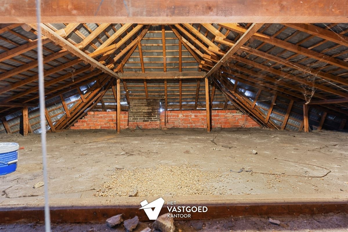 RUIME WONING MET ENORM POTENTIEEL OP IDEALE LIGGING