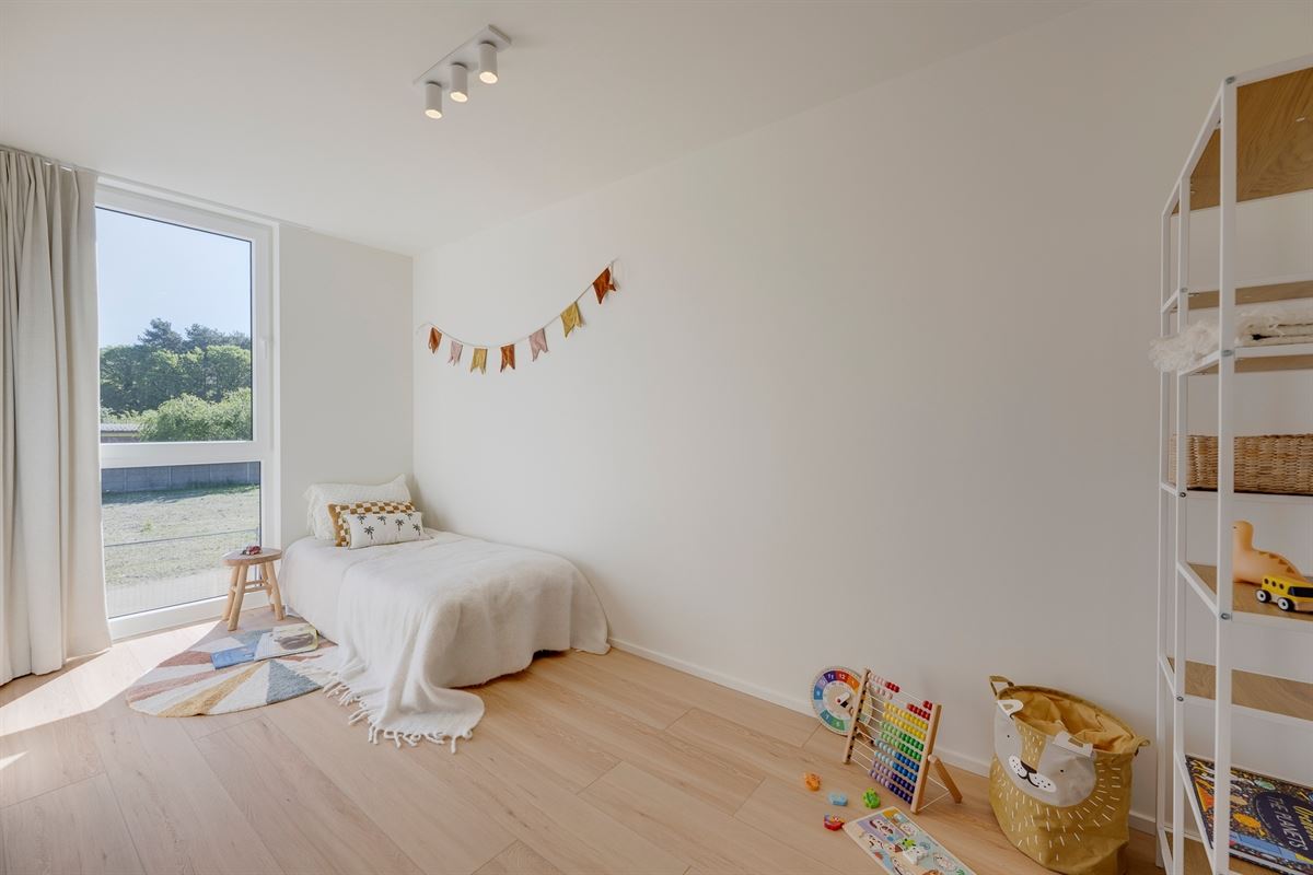 RUIMTELIJK, VOLLEDIG AFGEWERKT EN DUURZAAM WONEN OP TOPLOCATIE