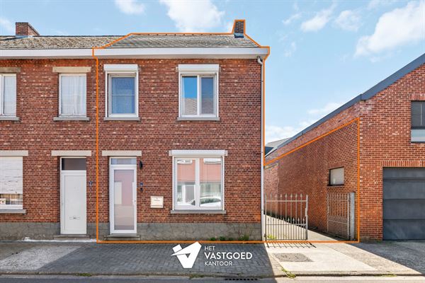 VOLLEDIG GERENOVEERDE WONING MET 3 SLAAPKAMERS VLAK BIJ BERINGEN-CENTRUM