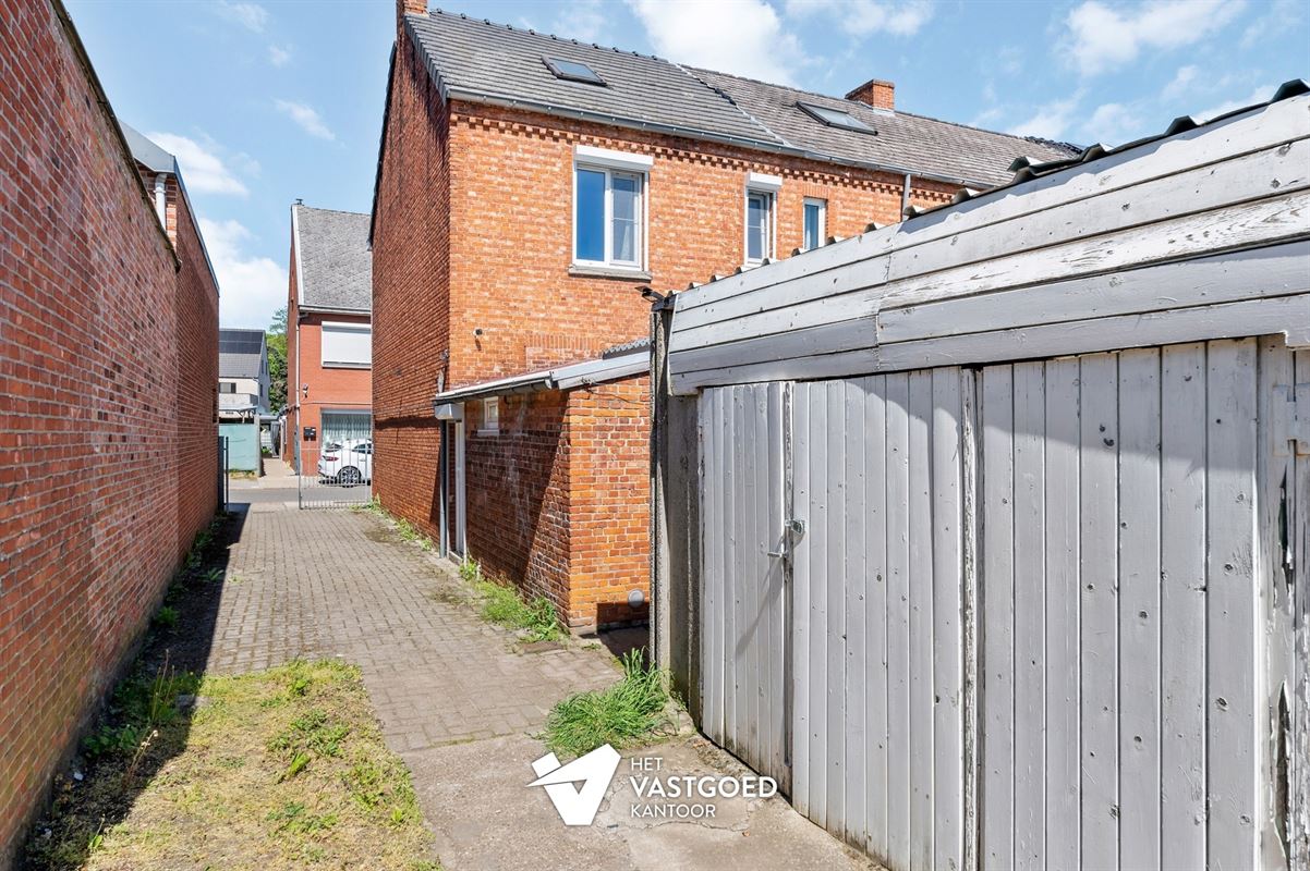 VOLLEDIG GERENOVEERDE WONING MET 3 SLAAPKAMERS VLAK BIJ BERINGEN-CENTRUM