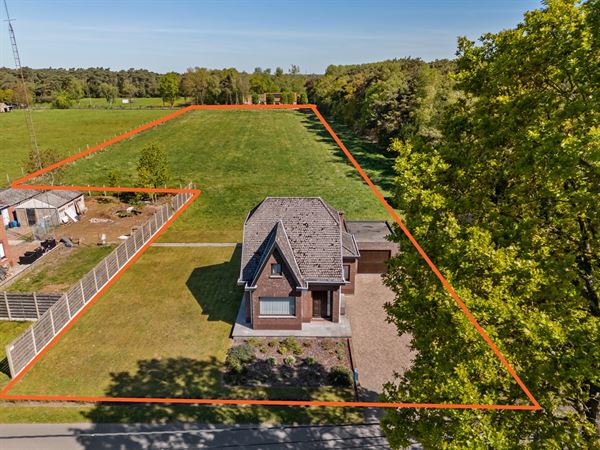 PRACHTIG GELEGEN WONING OP CA 1 HECTARE