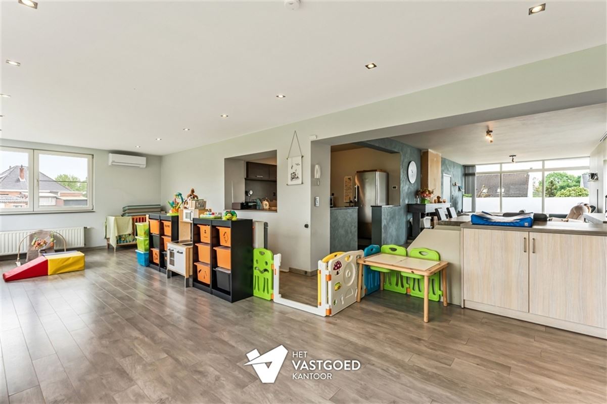 GERENOVEERDE WONING MET 4 SLAAPKAMERS GELEGEN OP EEN RUIM PERCEEL VAN 11A35CA TE SCHERPENHEUVEL