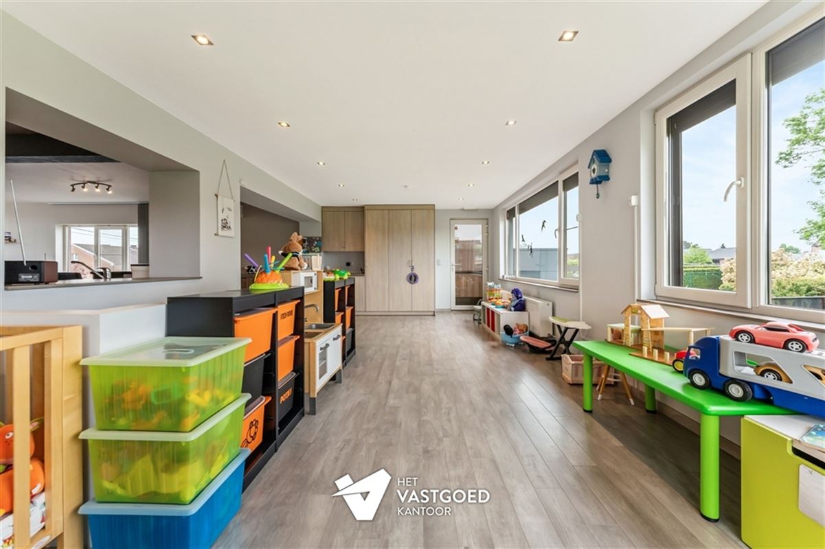 GERENOVEERDE WONING MET 4 SLAAPKAMERS GELEGEN OP EEN RUIM PERCEEL VAN 11A35CA TE SCHERPENHEUVEL