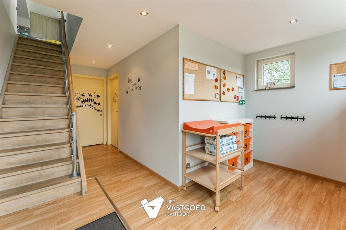 GERENOVEERDE WONING MET 4 SLAAPKAMERS GELEGEN OP EEN RUIM PERCEEL VAN 11A35CA TE SCHERPENHEUVEL