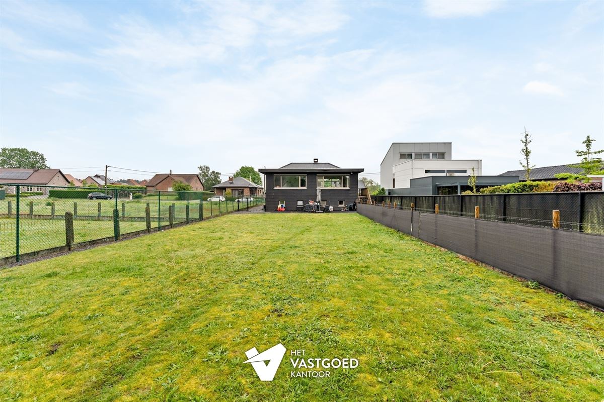 GERENOVEERDE WONING MET 4 SLAAPKAMERS GELEGEN OP EEN RUIM PERCEEL VAN 11A35CA TE SCHERPENHEUVEL