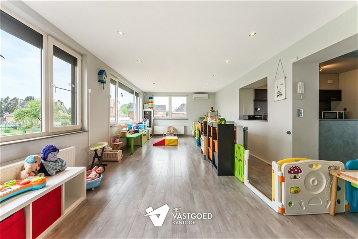GERENOVEERDE WONING MET 4 SLAAPKAMERS GELEGEN OP EEN RUIM PERCEEL VAN 11A35CA TE SCHERPENHEUVEL