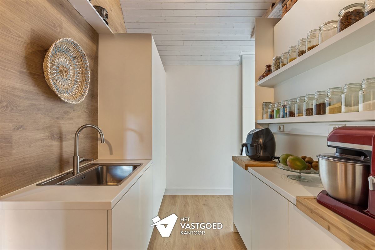 SUPER KNAP GERENOVEERDE HOEVE OP PERCEEL VAN 2344M² TE MEERHOUT