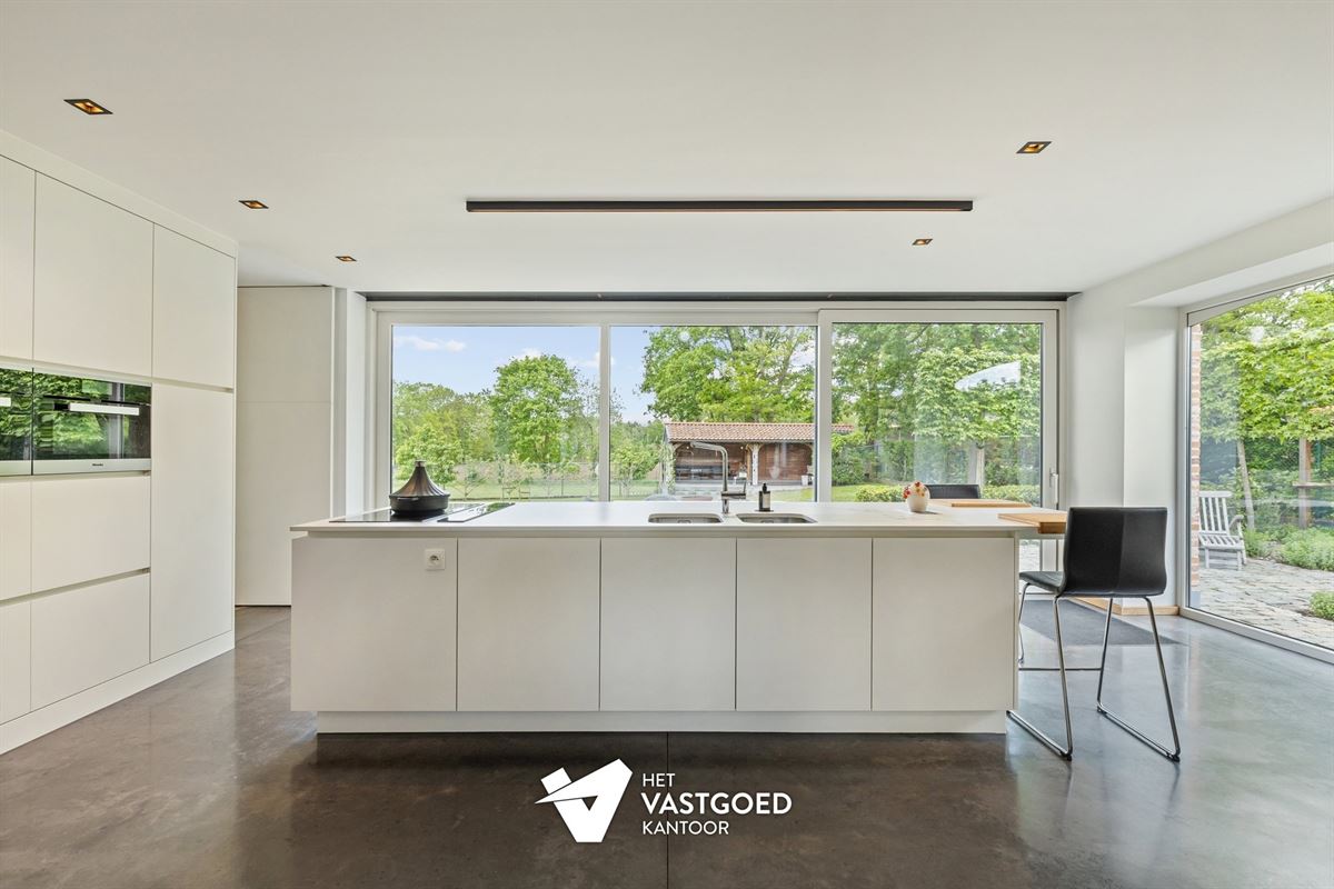 SUPER KNAP GERENOVEERDE HOEVE OP PERCEEL VAN 2344M² TE MEERHOUT