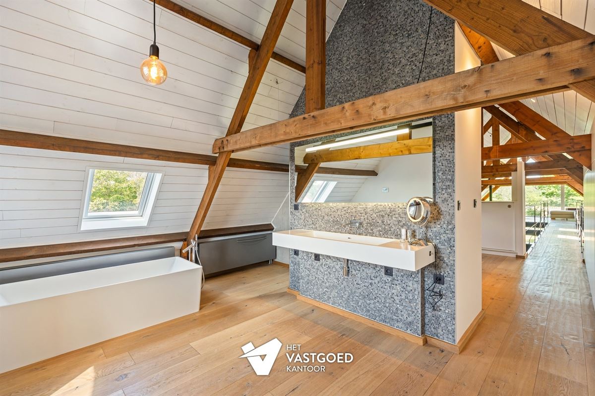 SUPER KNAP GERENOVEERDE HOEVE OP PERCEEL VAN 2344M² TE MEERHOUT